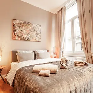 Apartamento Luxury Palace By Rikas Amberes